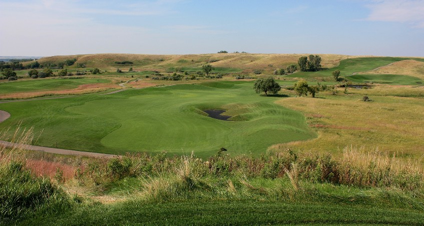 Thomas Campbell Pursues the PGA Tour: The Dakotas Tour Part 1